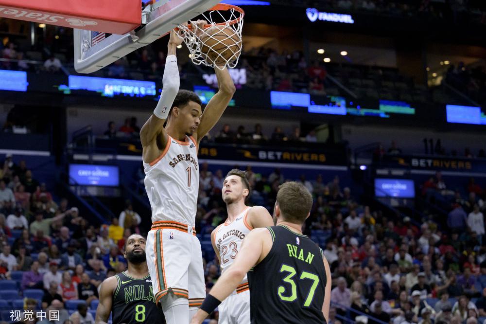 折射出他对 折射出他对