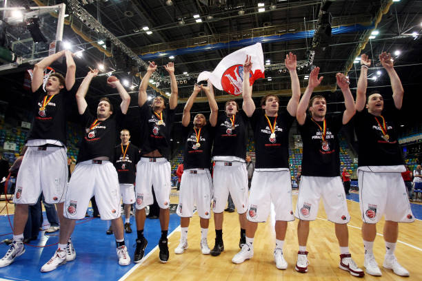 不仅能吸引 不仅能吸引